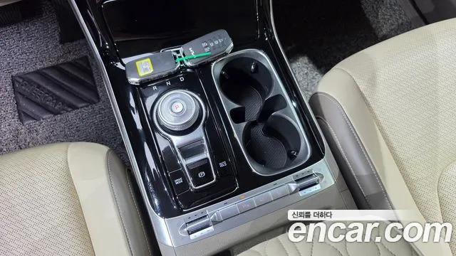 Kia Canival Carnival 4 поколение Дизель 7 мест Signature — Фото автомобиля 9