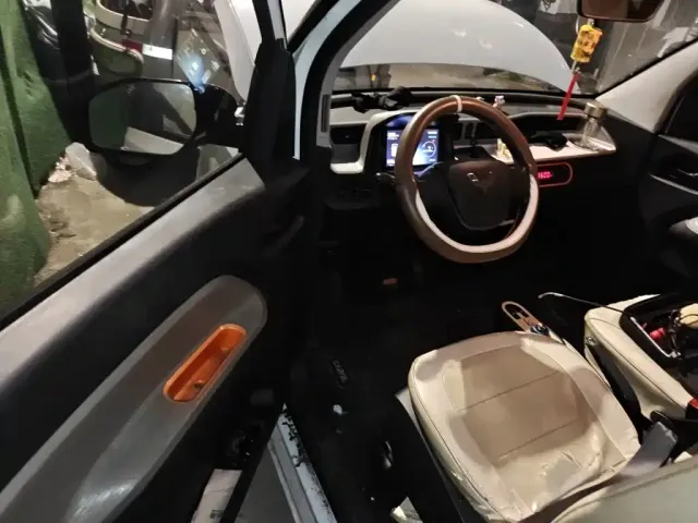 Wuling Hongguang Mini EV — Фото автомобиля 17