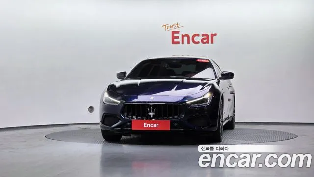 Maserati Ghibli — Фото автомобиля 3