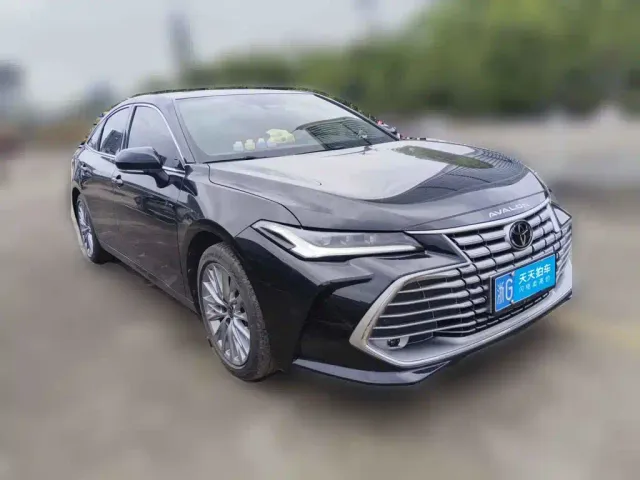 Toyota Avalon — Фото автомобиля 3
