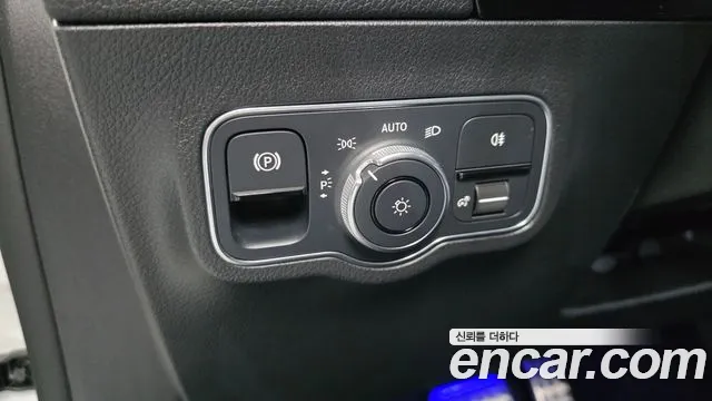 Mercedes-Benz GLA-Class — Фото автомобиля 28