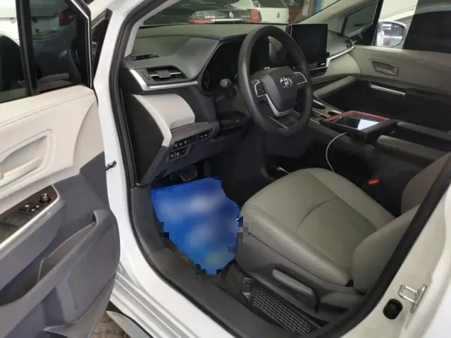 Toyota Granvia — Фото автомобиля 14