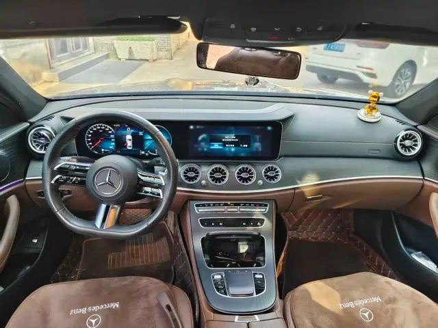 Mercedes-Benz E-Class — Фото автомобиля 7