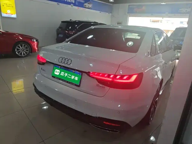 Audi A4L — Фото автомобиля 6
