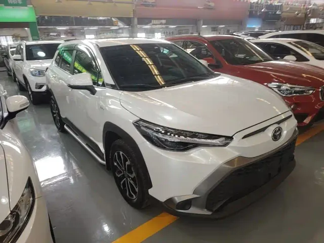 Toyota Frontlander 2024 2.0L Smart Hybrid Dual Engine Luxury Edition — Фото автомобиля 3