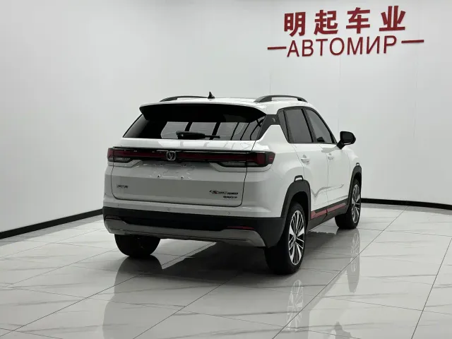 Changan CS35 Plus — Фото автомобиля 9