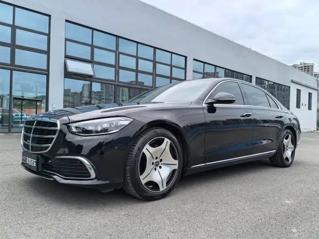 Фотография автомобиля — Mercedes-Benz S-Class