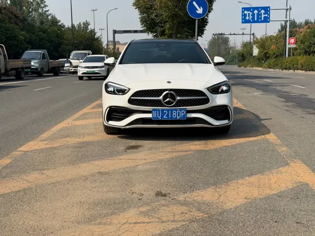 Mercedes-Benz C-Class — Фото автомобиля 2