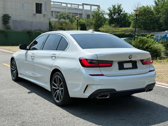 BMW 3 Series — Фото автомобиля 7