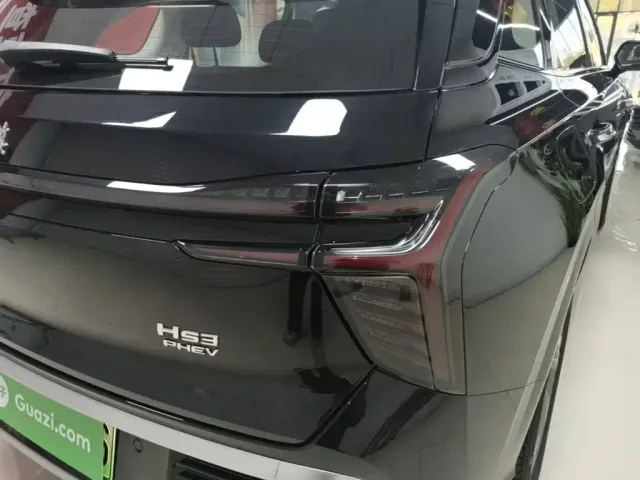 Hongqi HS3 PHEV — Фото автомобиля 7