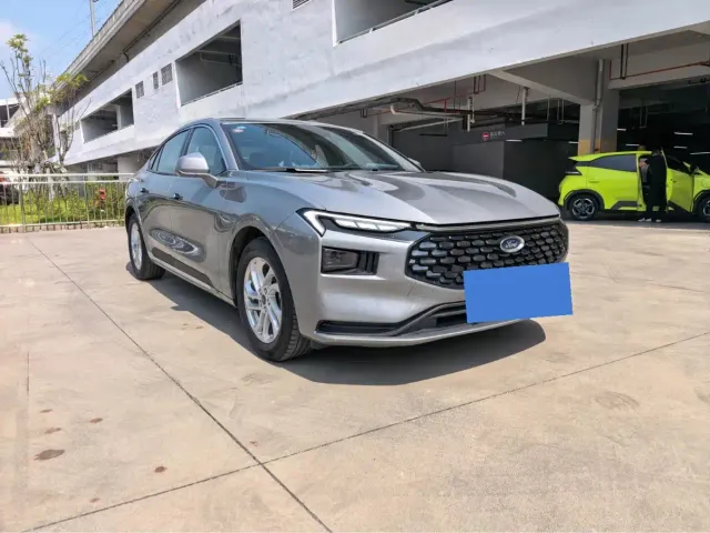 Ford Mondeo — Фото автомобиля 3