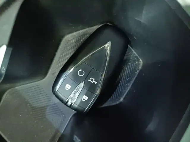 Changan Oshan Z6 EV — Фото автомобиля 16