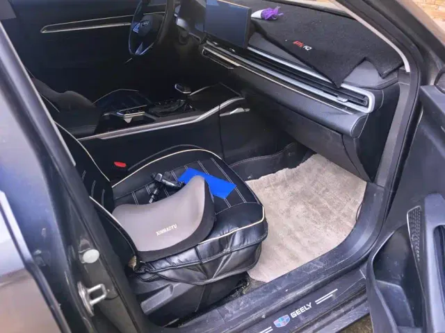Geely Emgrand — Фото автомобиля 8