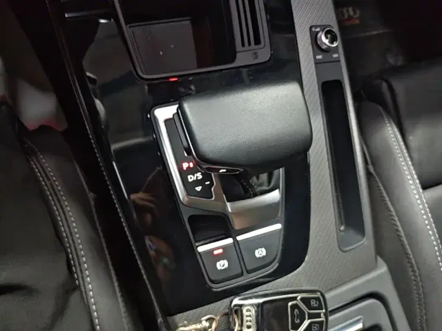 Audi Q5L — Фото автомобиля 13