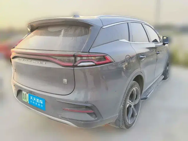 BYD Tang — Фото автомобиля 2