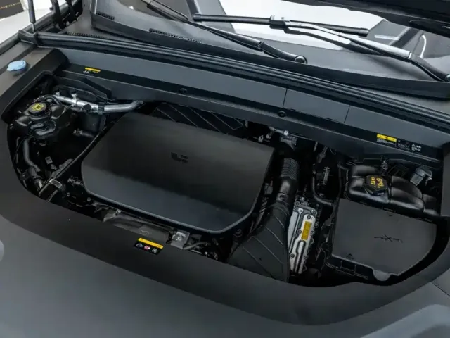 Li Auto L8 — Фото автомобиля 13
