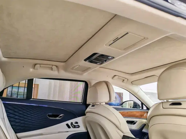 Bentley Flying Spur — Фото автомобиля 7
