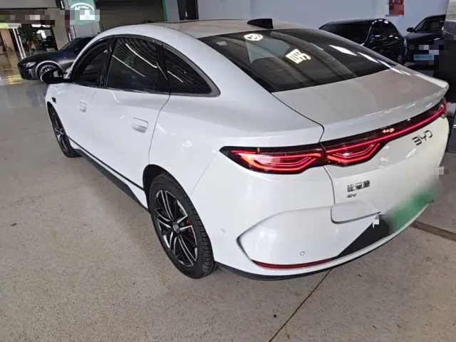 BYD Qin L — Фото автомобиля 4