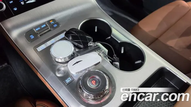 Genesis GV70 — Фото автомобиля 12