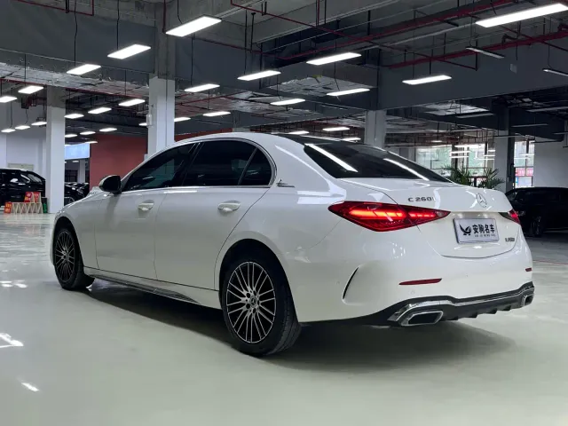 Mercedes-Benz C-Class — Фото автомобиля 4