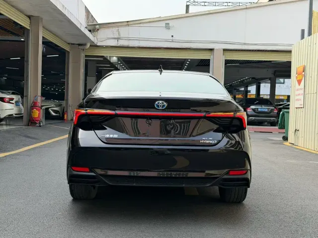 Toyota Avalon — Фото автомобиля 8