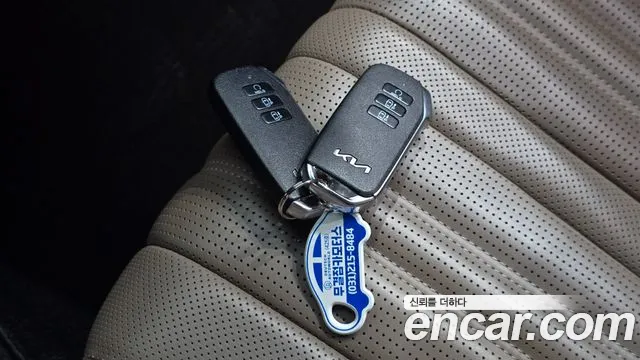 Kia K8 Hybrid — Фото автомобиля 17