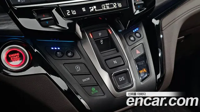 Honda Odyssey — Фото автомобиля 12