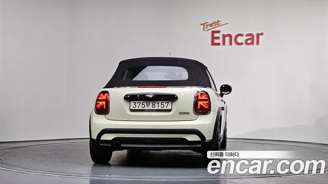 Mini Cooper Convertible — Фото автомобиля 4