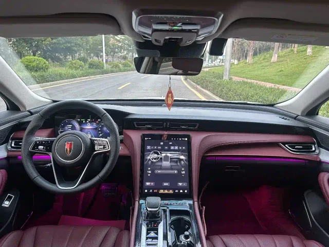 Hongqi H5 — Фото автомобиля 6