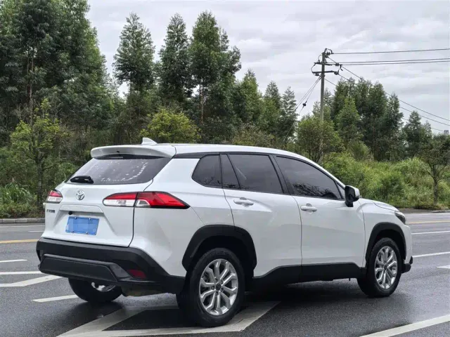 Toyota Frontlander — Фото автомобиля 6