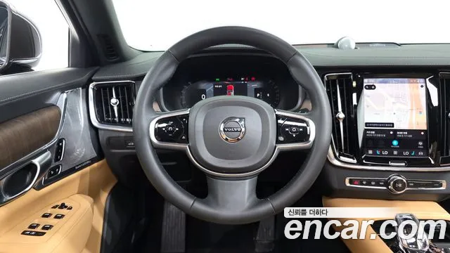 Volvo S90 — Фото автомобиля 18