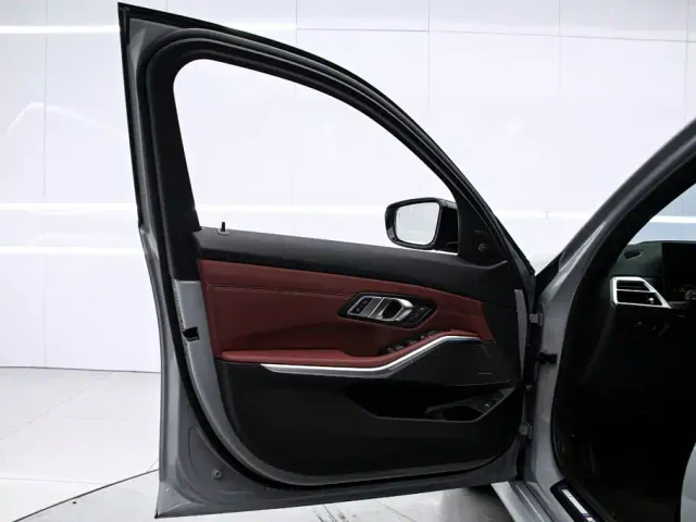 BMW 3 Series — Фото автомобиля 12