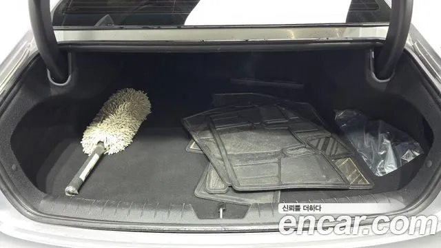 Hyundai Grandeur Grandeur (GN7) 3.5 LPG 2WD (Такси) — Фото автомобиля 20