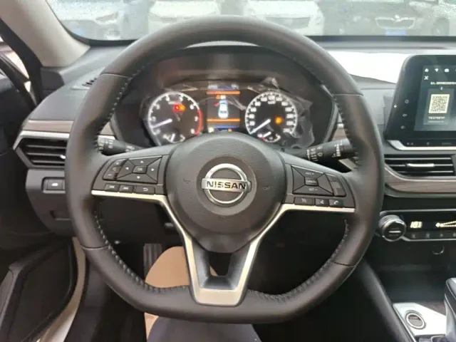 Nissan Teana — Фото автомобиля 10