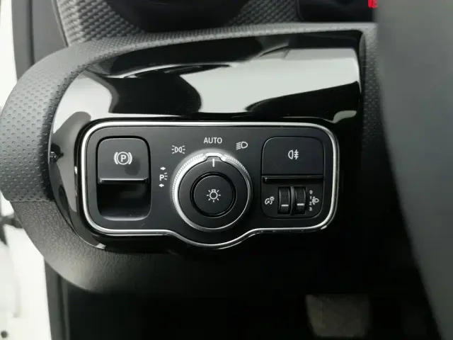Mercedes-Benz A-Class — Фото автомобиля 21