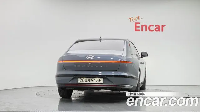 Hyundai Grandeur GN7 — Фото автомобиля 4