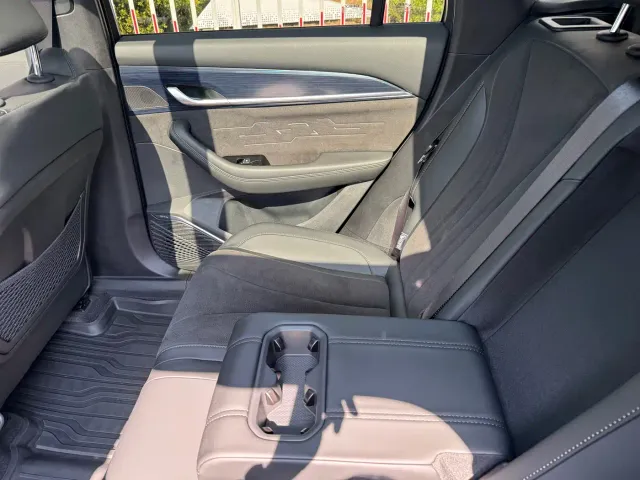 Geely Xingyue L — Фото автомобиля 14