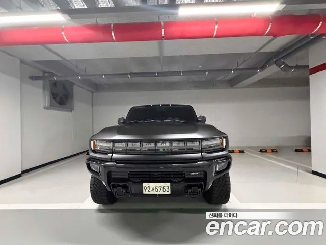 Фотография автомобиля — GMC Hummer EV