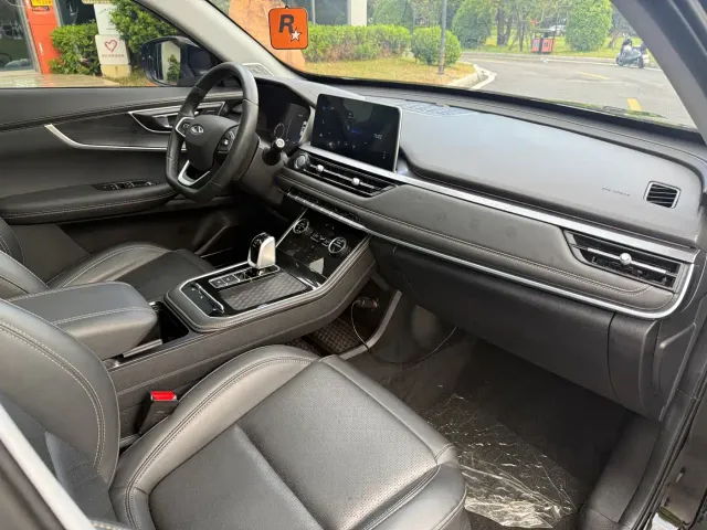 Chery Tiggo 8 — Фото автомобиля 14
