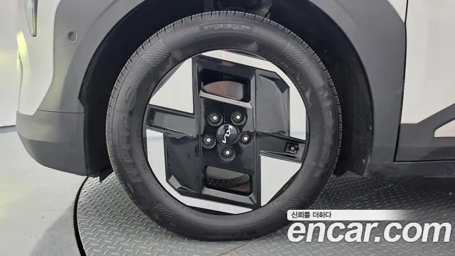 Kia EV3 — Фото автомобиля 5