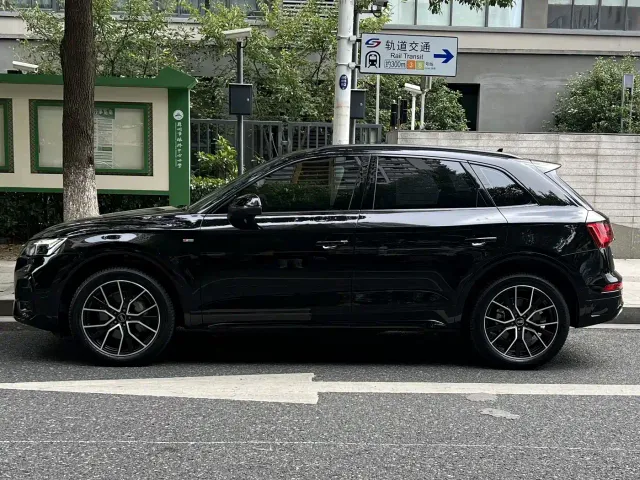 Audi Q5L — Фото автомобиля 3