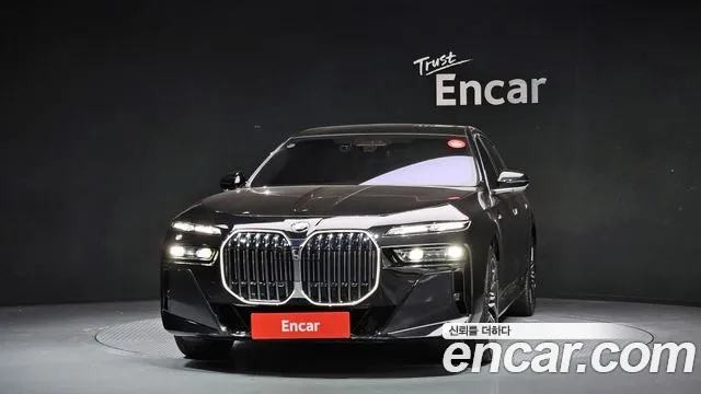 BMW 7-Series 7 серия (G70) 740i xDrive M Sport Limited — Фото автомобиля 3