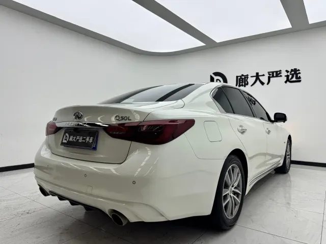 Infiniti Q50L — Фото автомобиля 6