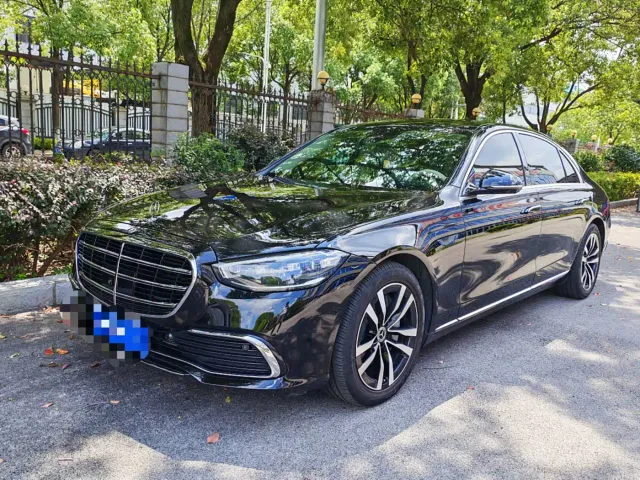 Фотография автомобиля — Mercedes-Benz S-Class