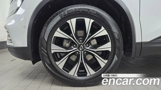 Renault-KoreaSamsung QM6 Новый QM6 2.0 GDe LE Signature 2WD — Фото автомобиля 5