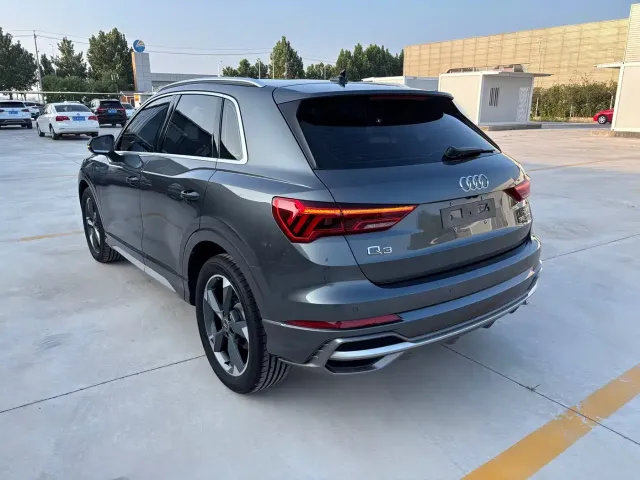 Audi Q3 — Фото автомобиля 3