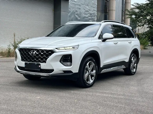Фотография автомобиля — Hyundai Santa Fe