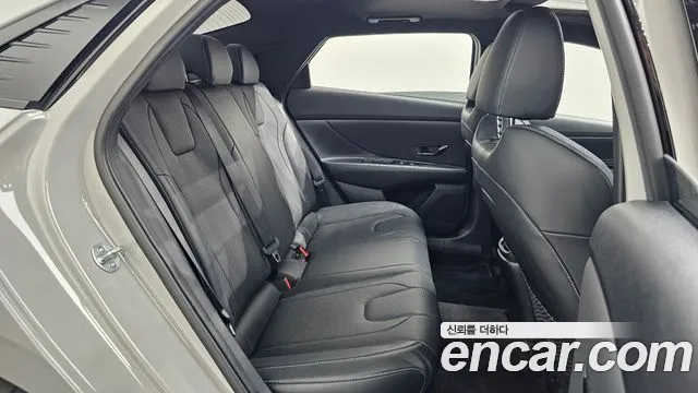 Hyundai AVANTE — Фото автомобиля 12