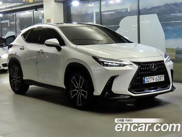 Lexus NX Generation 2 — Фото автомобиля 3