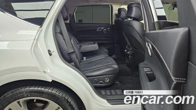 Genesis GV80 — Фото автомобиля 17
